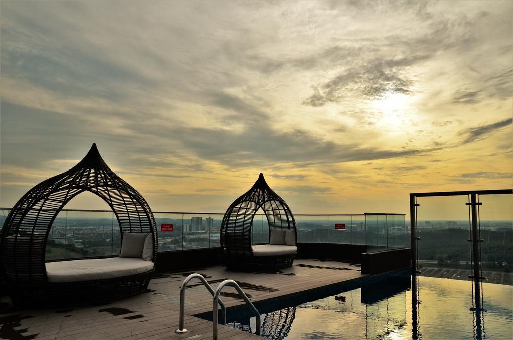 Holi Afiniti Themed Suites Nusajaya  Exterior foto